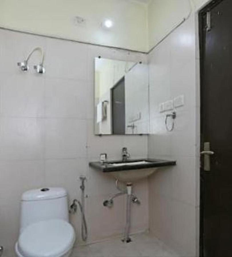 Hotel Inn Noida Exterior photo