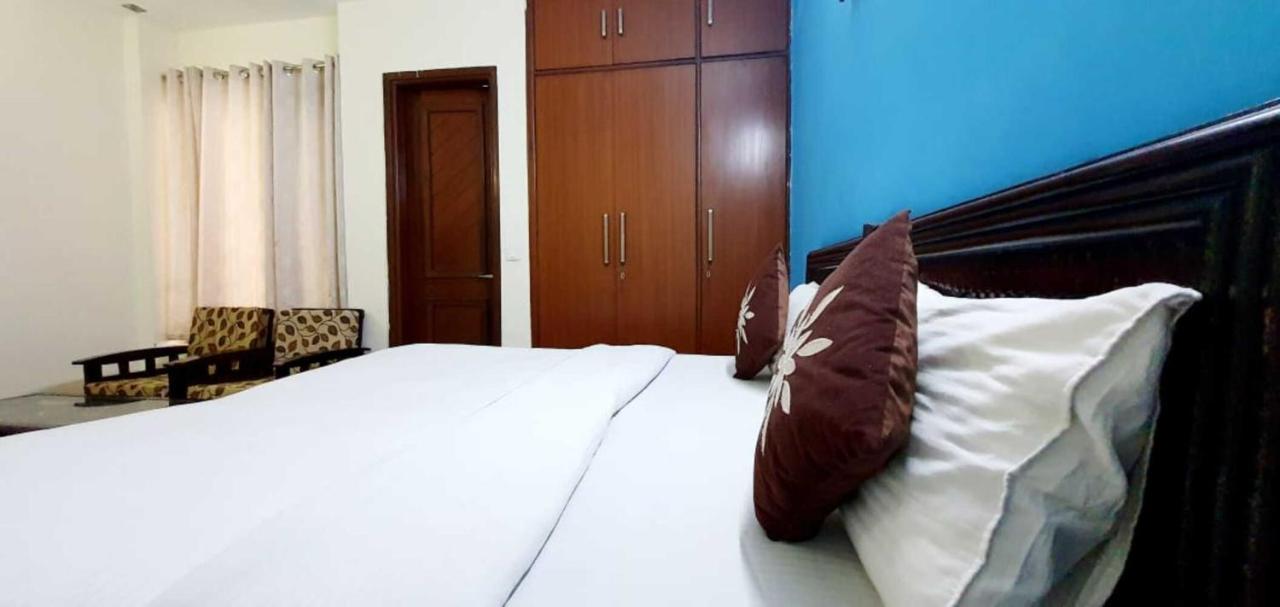 Hotel Inn Noida Exterior photo